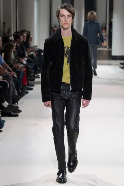 Look 23